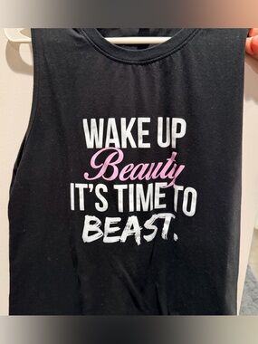 Black Sleeveless workout Graphic Top